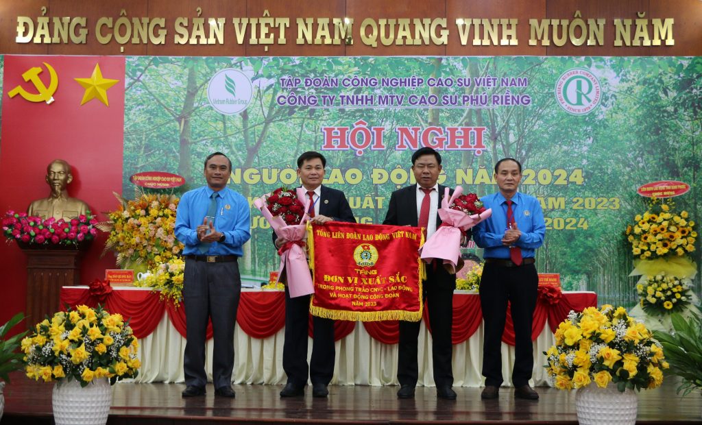 Thu nhập người lao động Cao su Phú Riềng dẫn đầu khối cao su